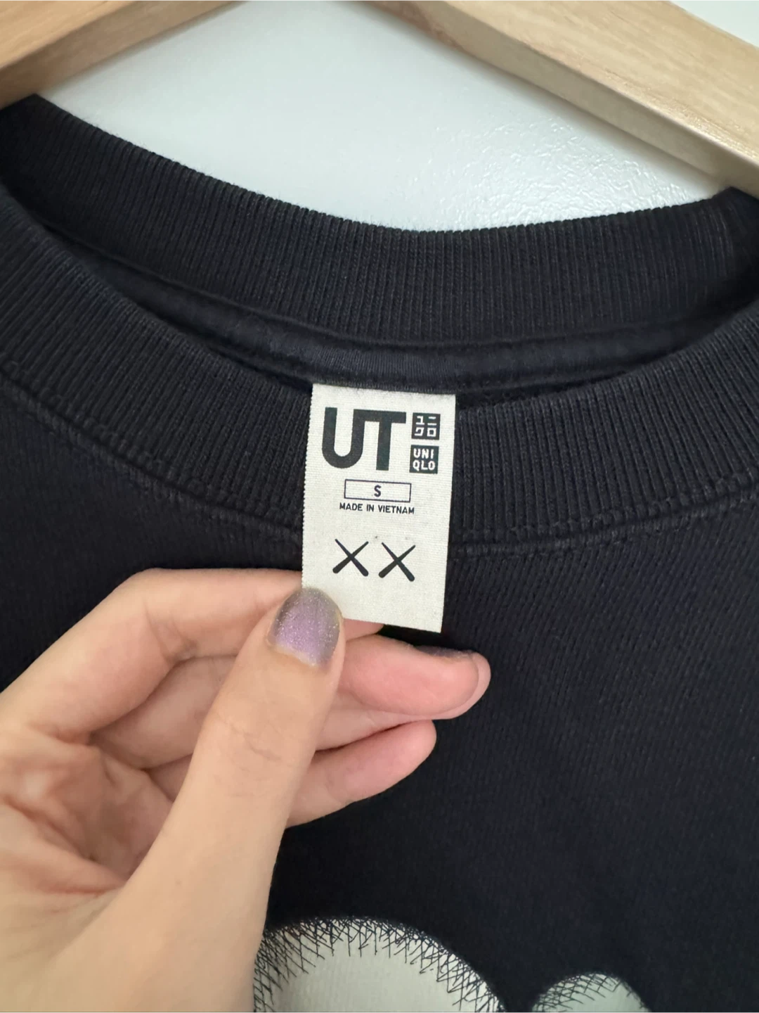 Uniqlo UT KAWS Companion Crewneck Sweatshirt - Black (Size S) - photo 2
