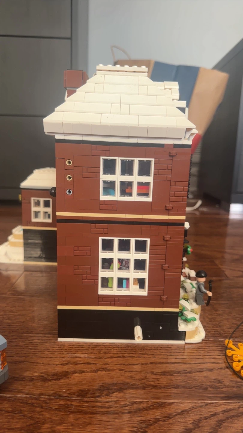 LEGO Home Alone The McCallister House Set - photo 4