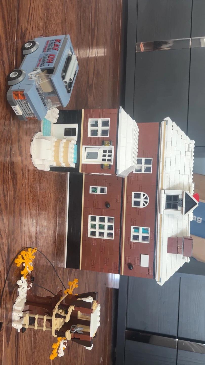 LEGO Home Alone The McCallister House Set - photo 3