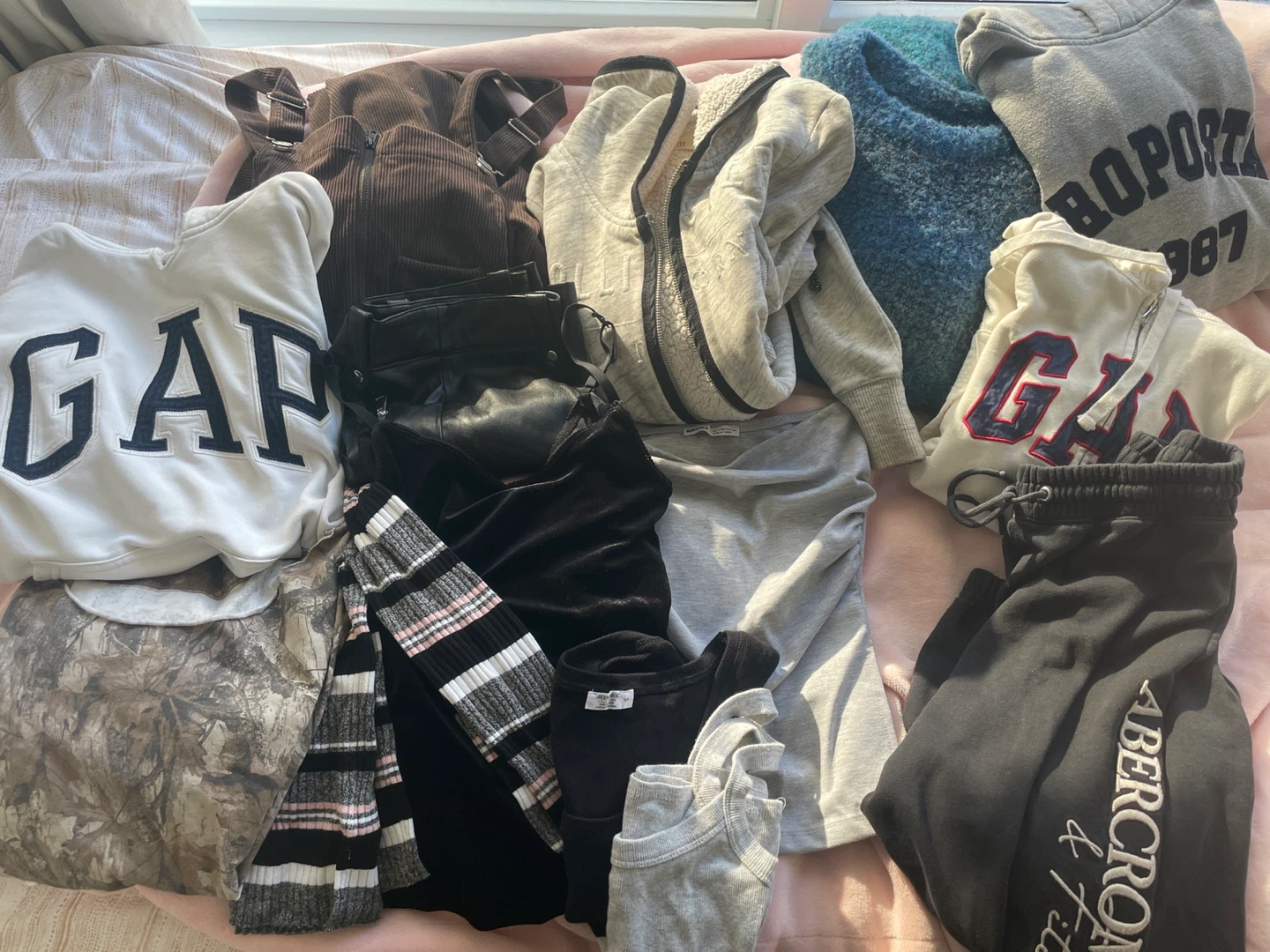 Bershka, Garage, GAP, Abercrombie & Fitch, Aeropostale