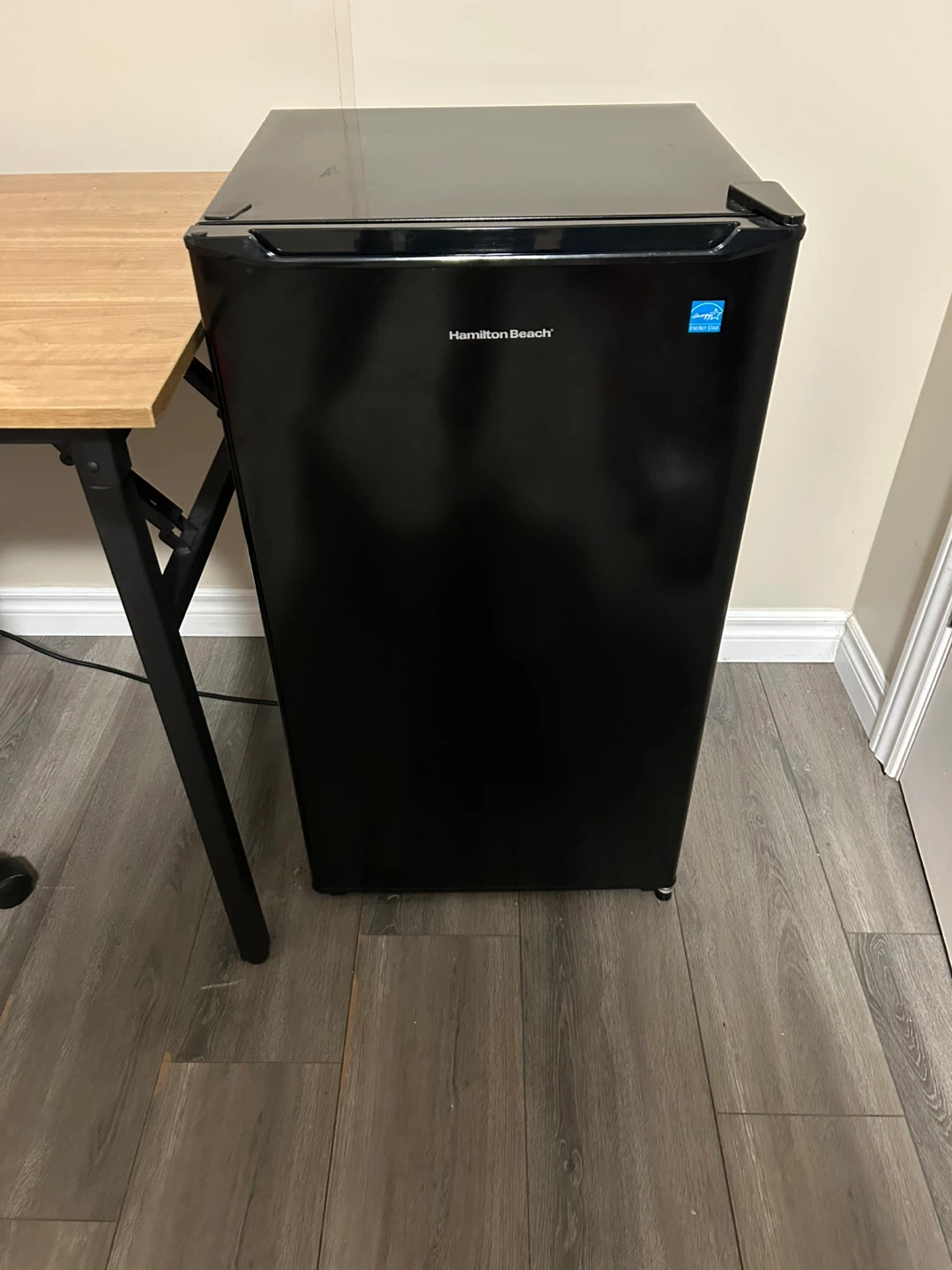 Hamilton Beach Black Mini Fridge