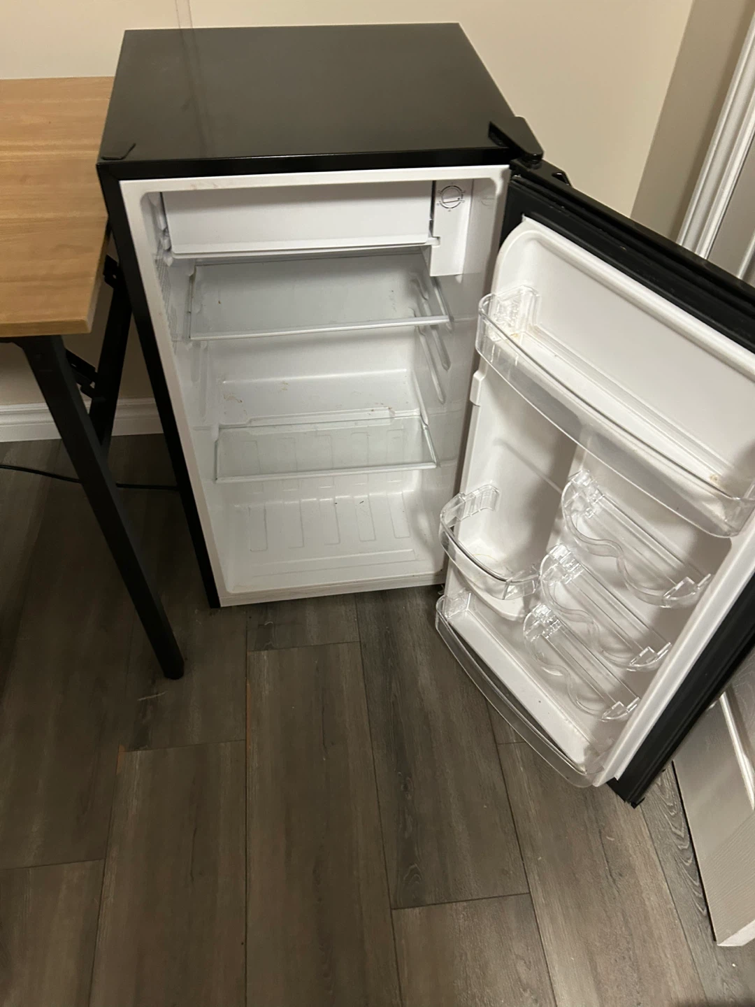 Hamilton Beach Black Mini Fridge - photo 2