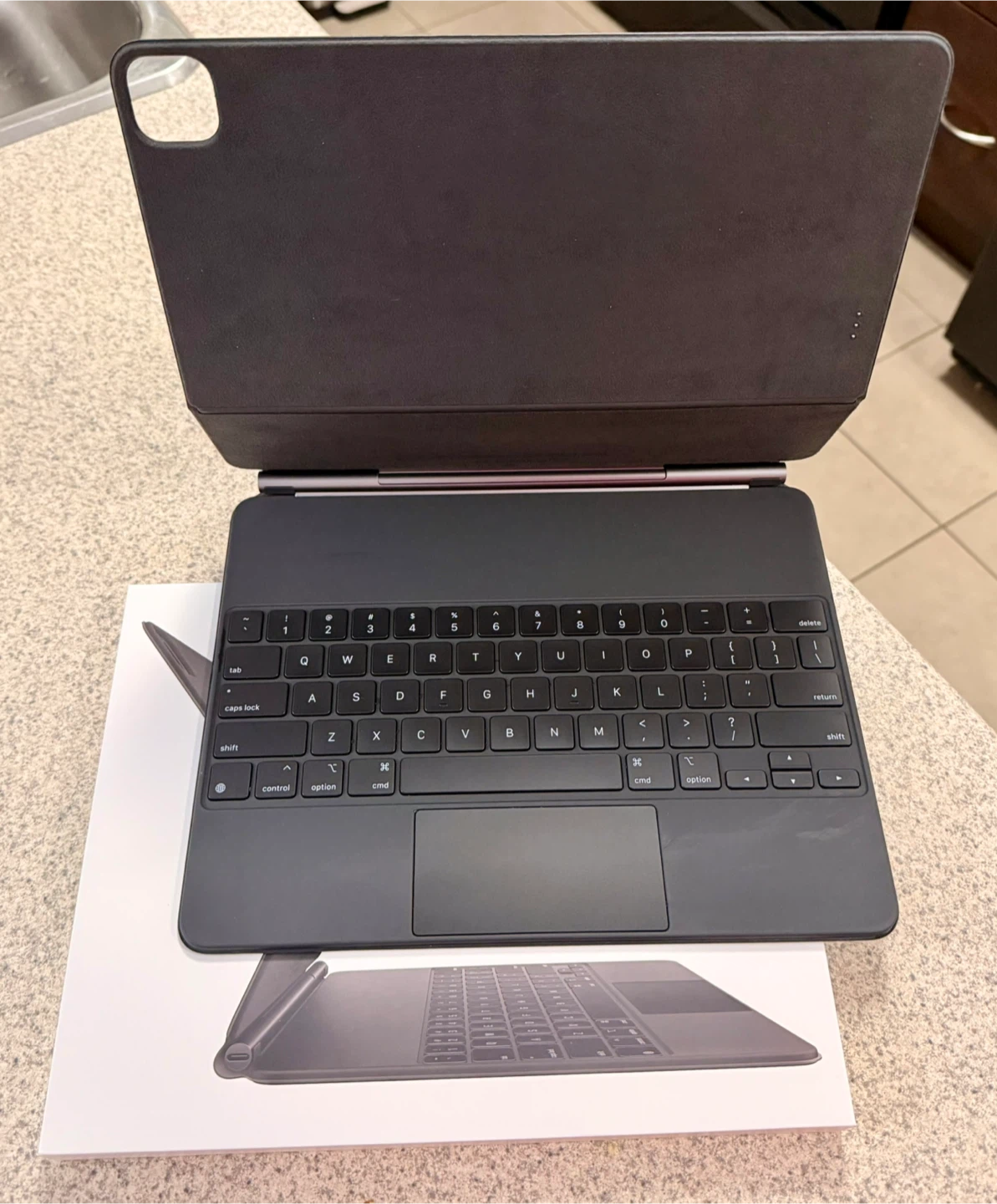 Apple Magic Keyboard for iPad Pro 12.9” — Like New, Full Set - photo 2