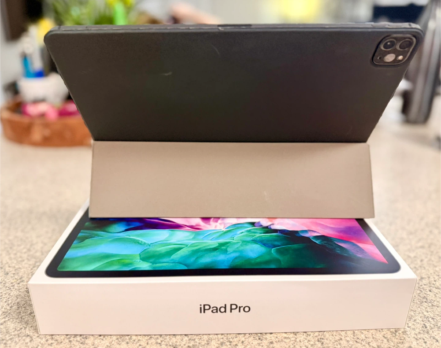 iPad Pro 12.9” (4th Gen), 256GB Wi-Fi + Cellular — Like New - photo 5