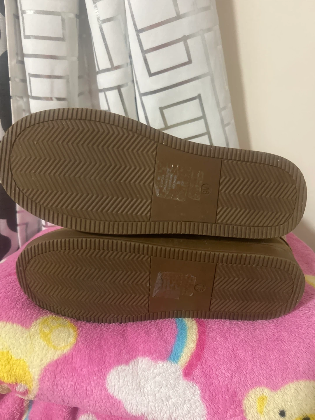 GUESS Women's Brown Suede Fur Lined Boots Size 9 - photo 3