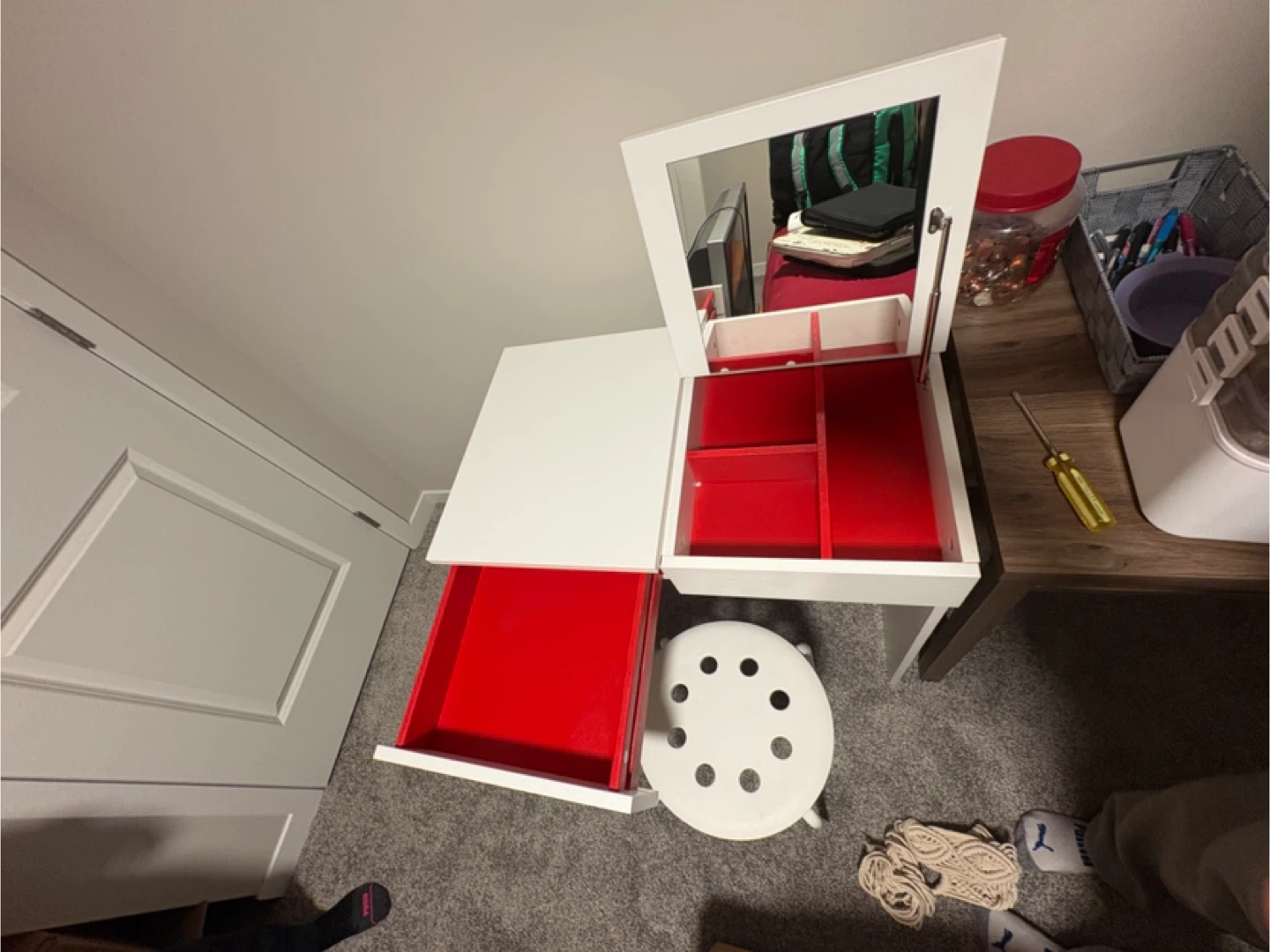 White Vanity Desk with Mirror and stool - photo 3