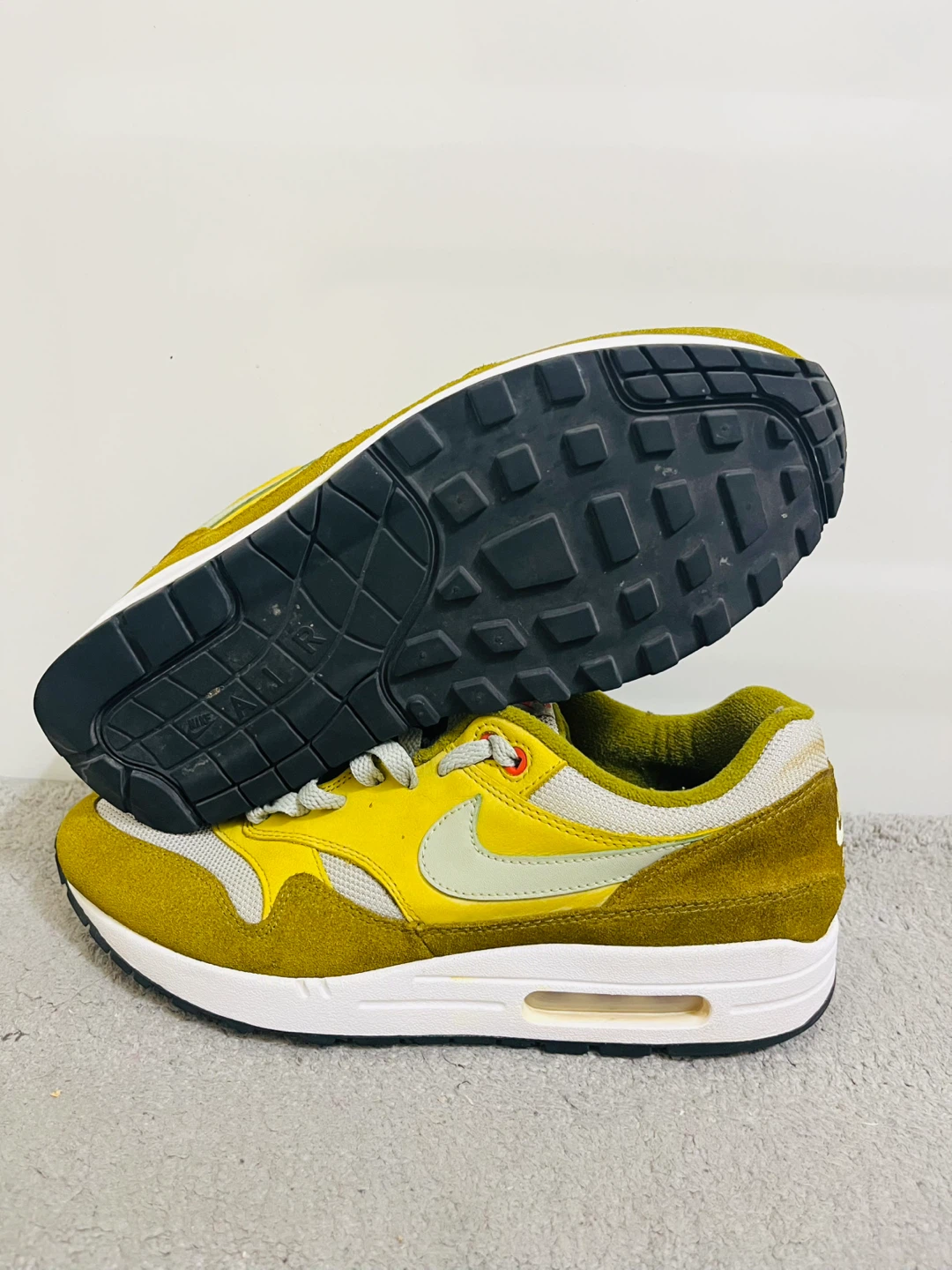 Nike Air Max 1 Sneakers - Size US 9.5