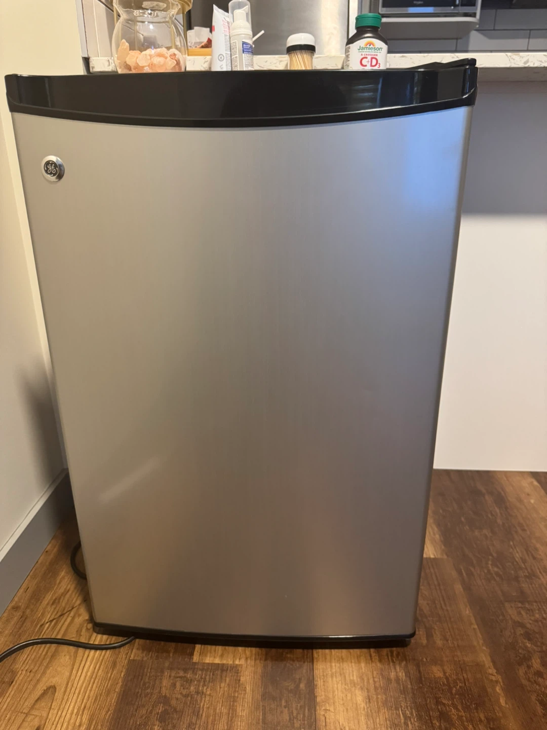 GE Mini Fridge