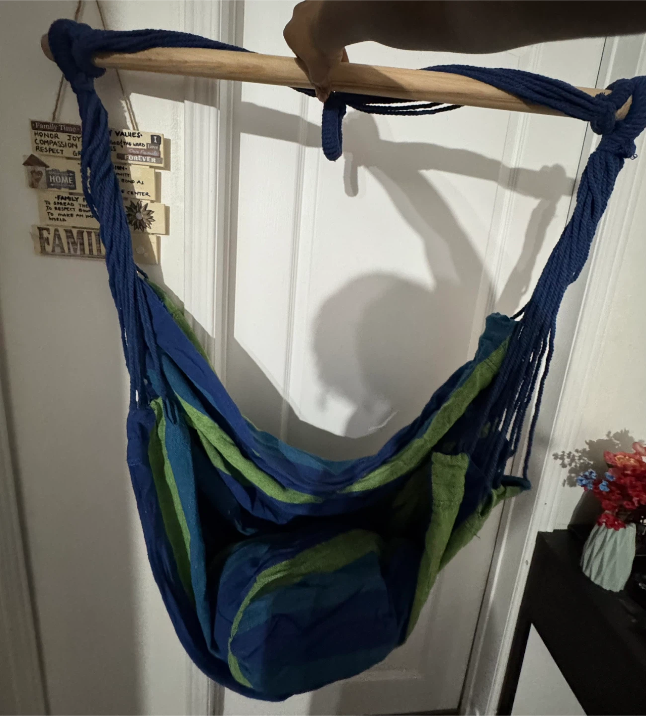 Hammock and a wooden spreader - with two pillows - photo 3