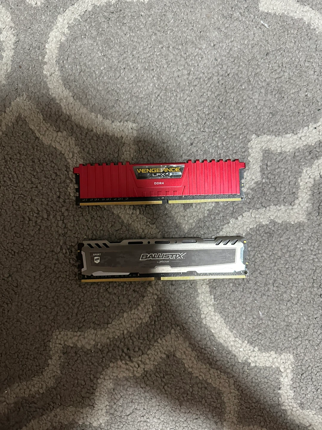 2x 8gb DDR4 RAM sticks
