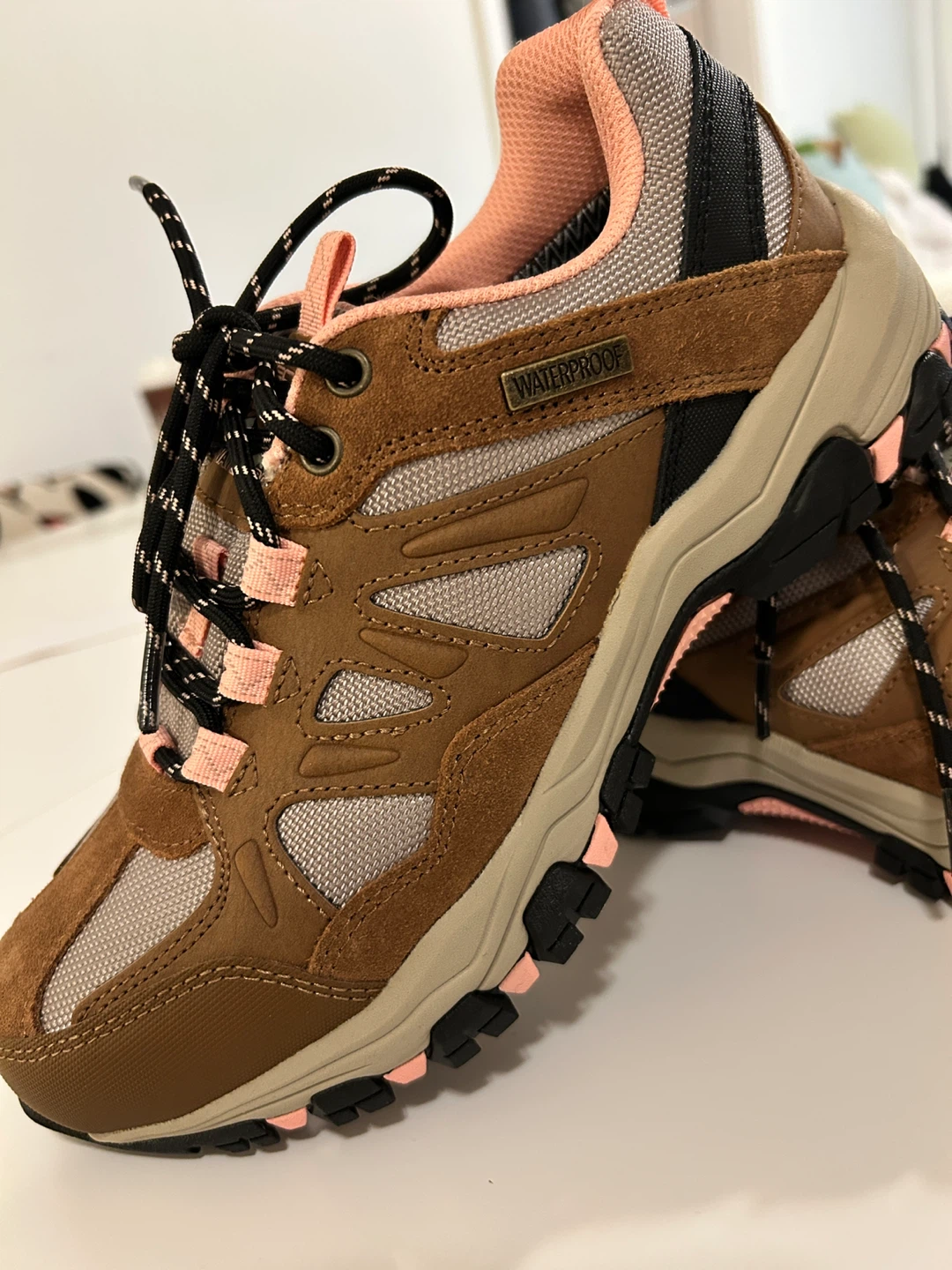 Skechers Outdoor Waterproof Hiking Shoes Women's Size 7.5