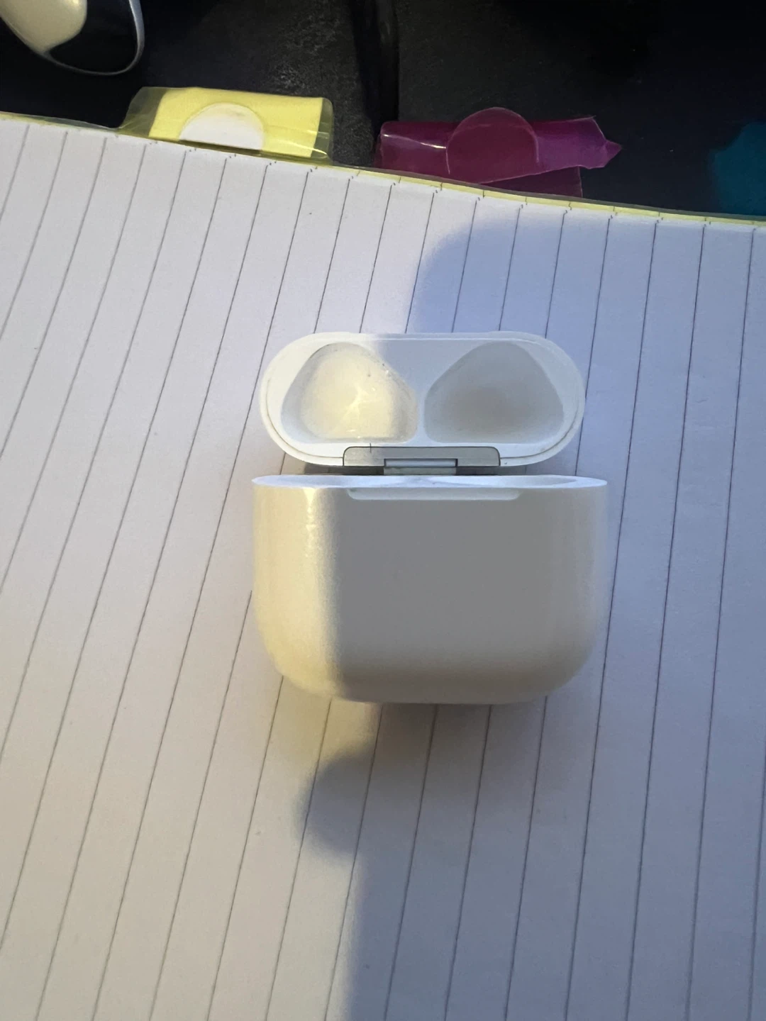Apple AirPods 4 Charging Case