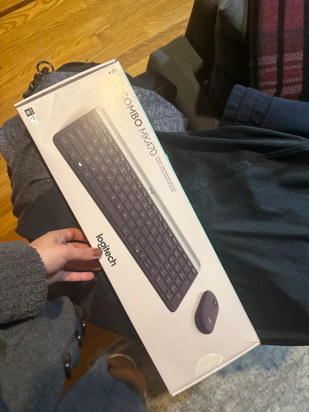 Logitech MK470 Slim Wireless Keyboard and Mouse Combo