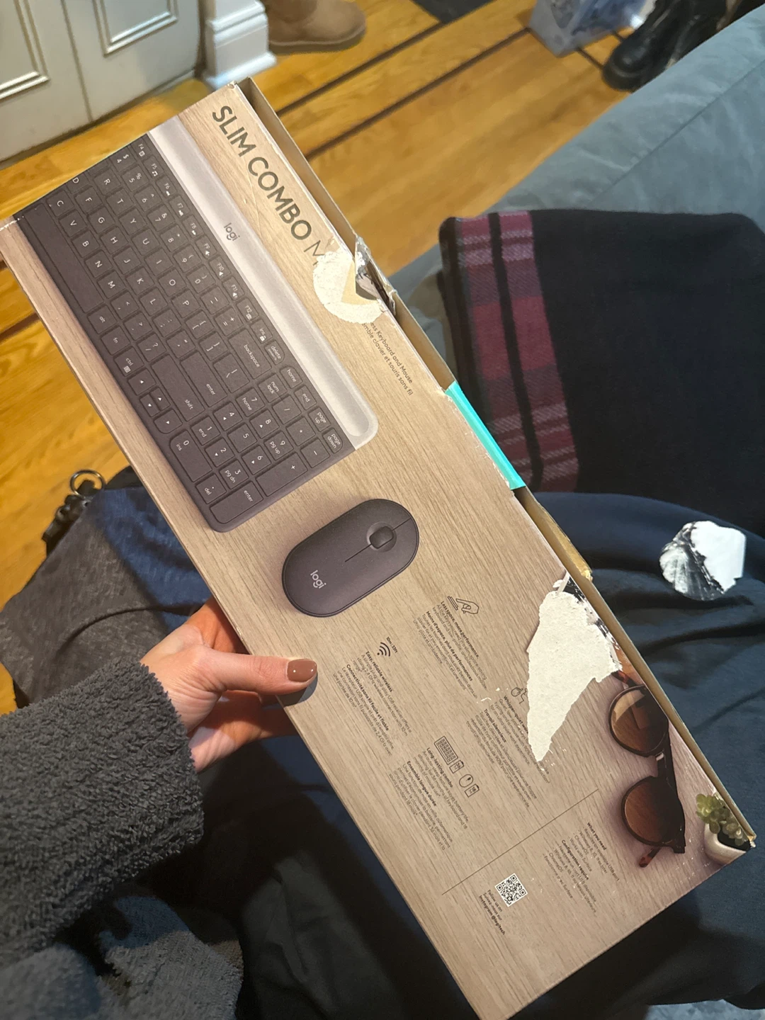 Logitech MK470 Slim Wireless Keyboard and Mouse Combo - photo 2