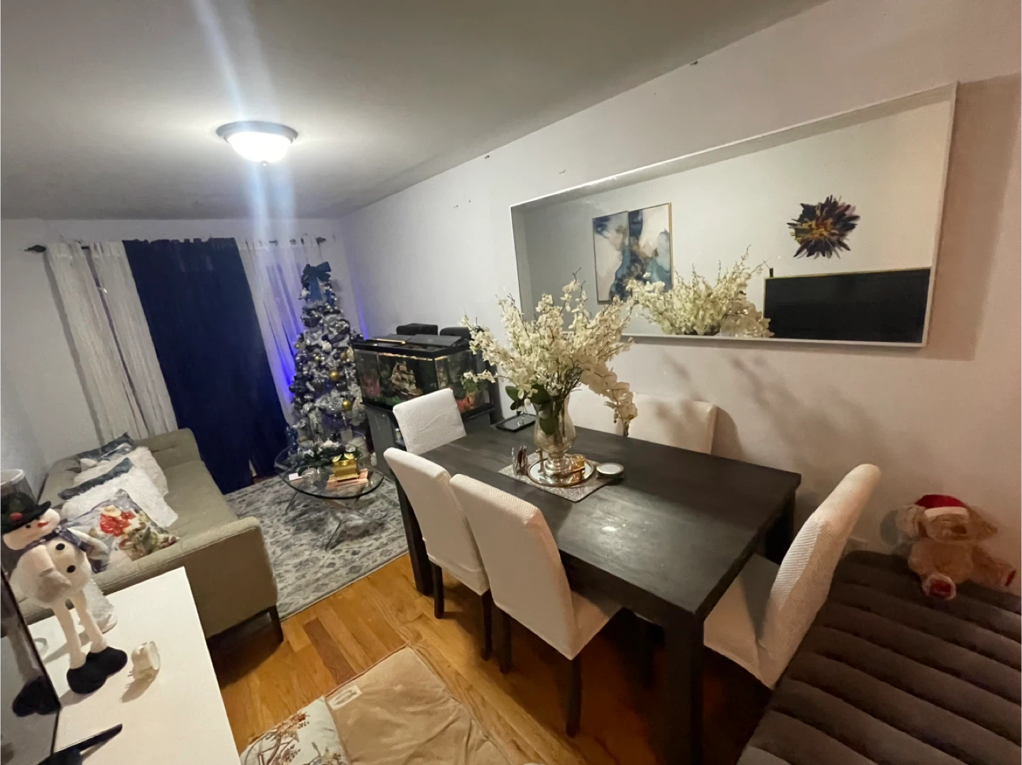 Dark Wood Dining Table with Gris. Chairs