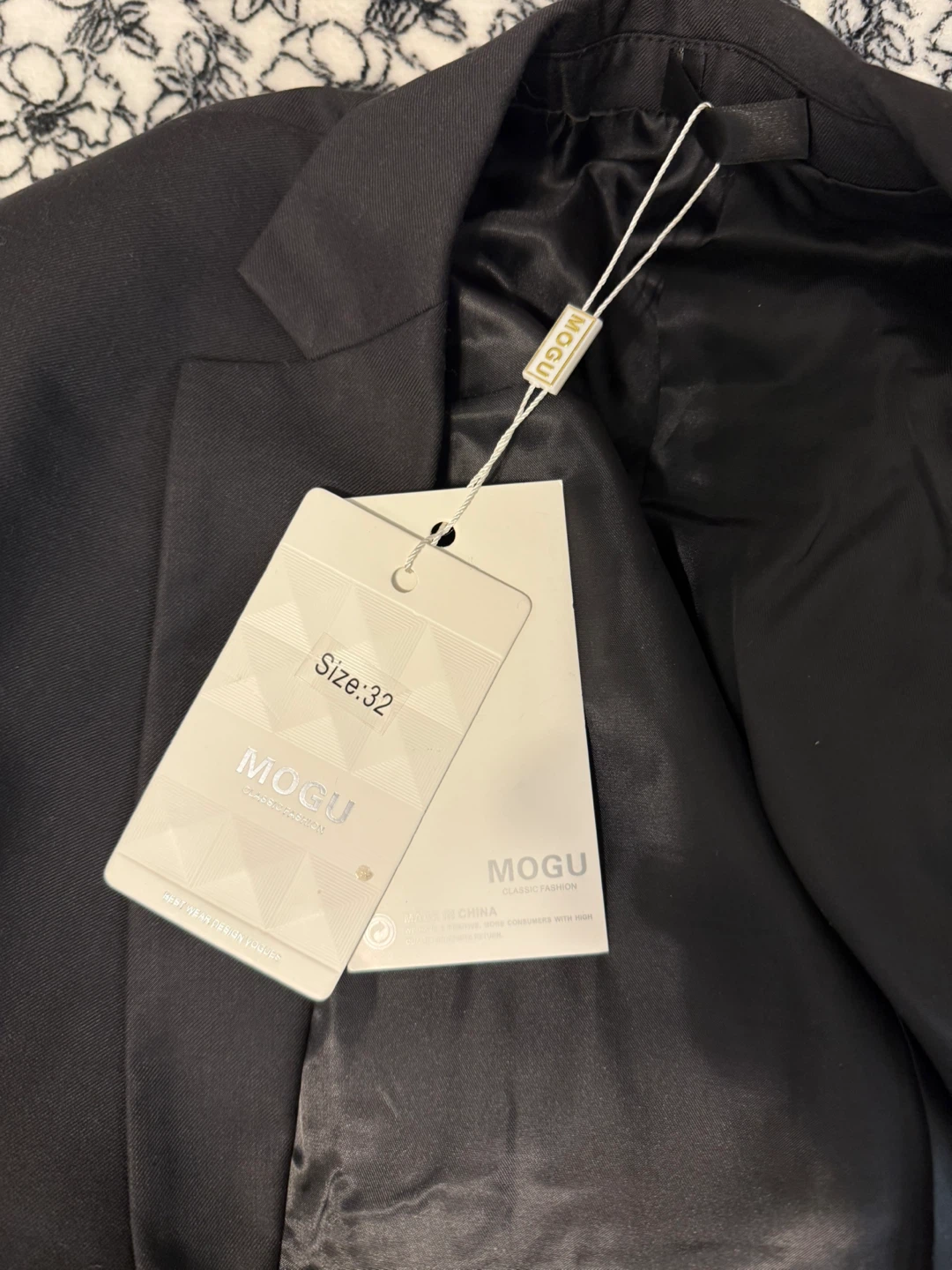 MOGU Men's Black Blazer Size 32