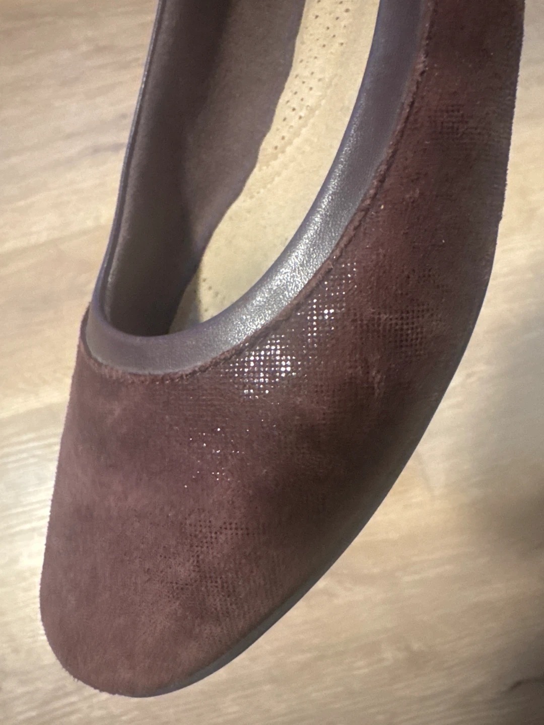 Clarks Gracelin Burgundy Suede Ballerina Flats - photo 4