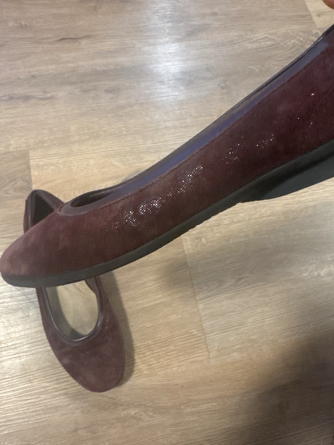 Clarks Gracelin Burgundy Suede Ballerina Flats