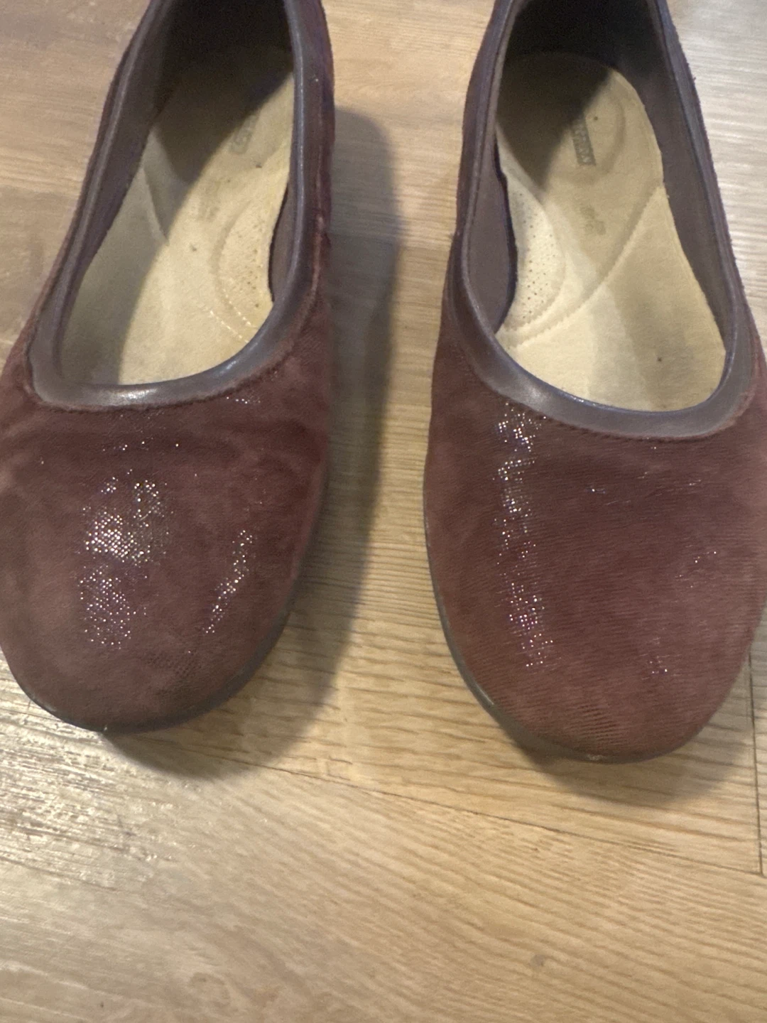 Clarks Gracelin Burgundy Suede Ballerina Flats - photo 3