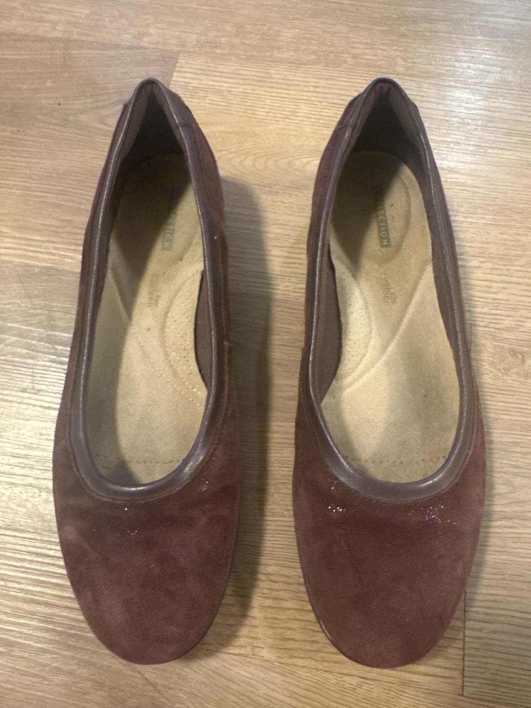 Clarks Gracelin Burgundy Suede Ballerina Flats - photo 2