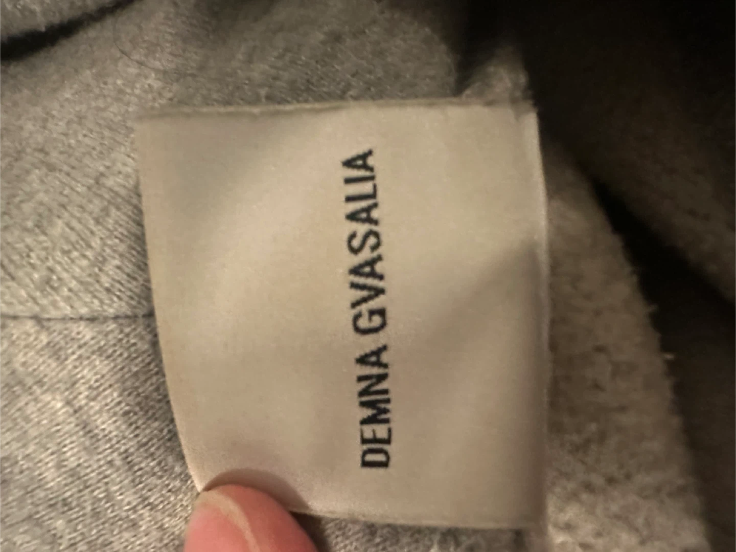 Vetements Hoodie SS19 - photo 2