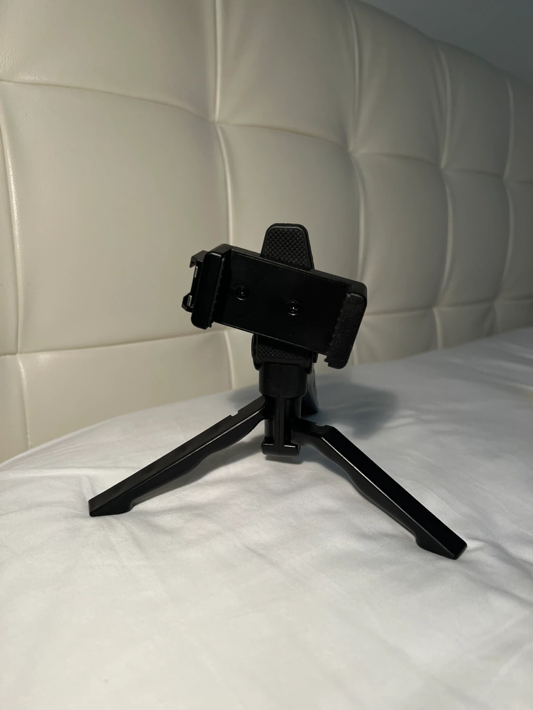 DigiPower Mini LED Light & Tripod Kit