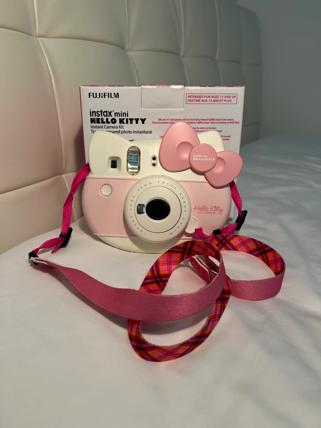 COLLECTIBLE: Fujifilm Instax Hello Kitty Camera