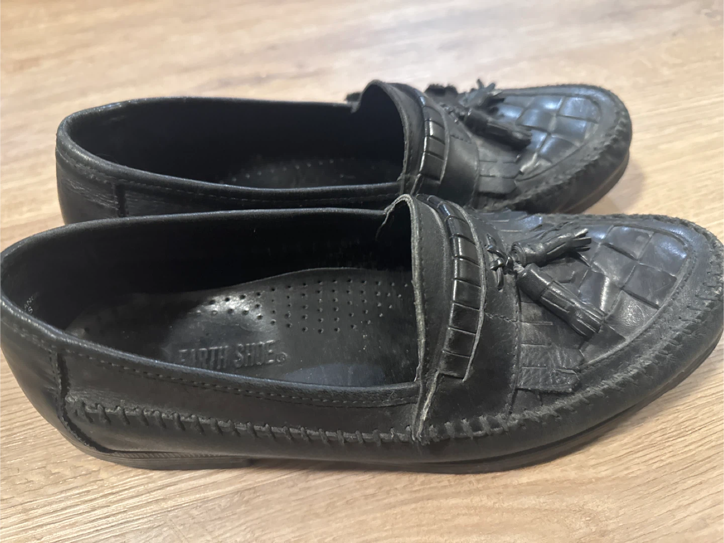 Earth Shoes Black Genuine Leather Loafers with Tassels - photo 3