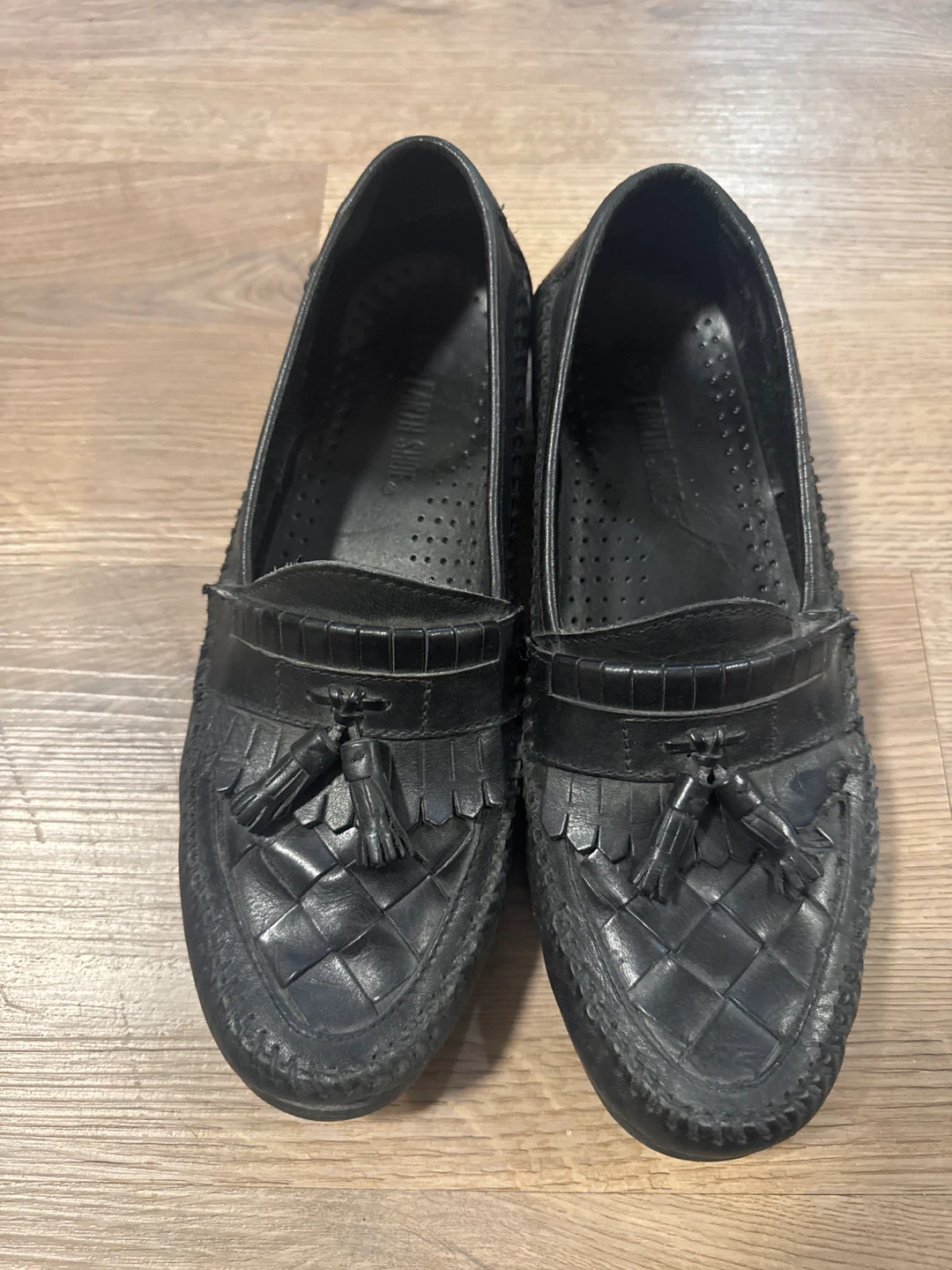 Earth Shoes Black Genuine Leather Loafers with Tassels