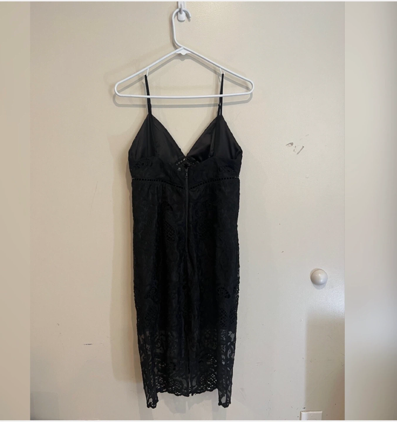 Bardot Lola Embroidered Lace Slip Midi Dress in Black Size 8 - photo 2