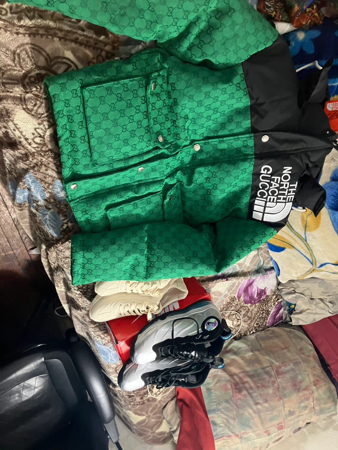 Gucci x The North Face Puffer Jacket & Sneakers Bundle - photo 2