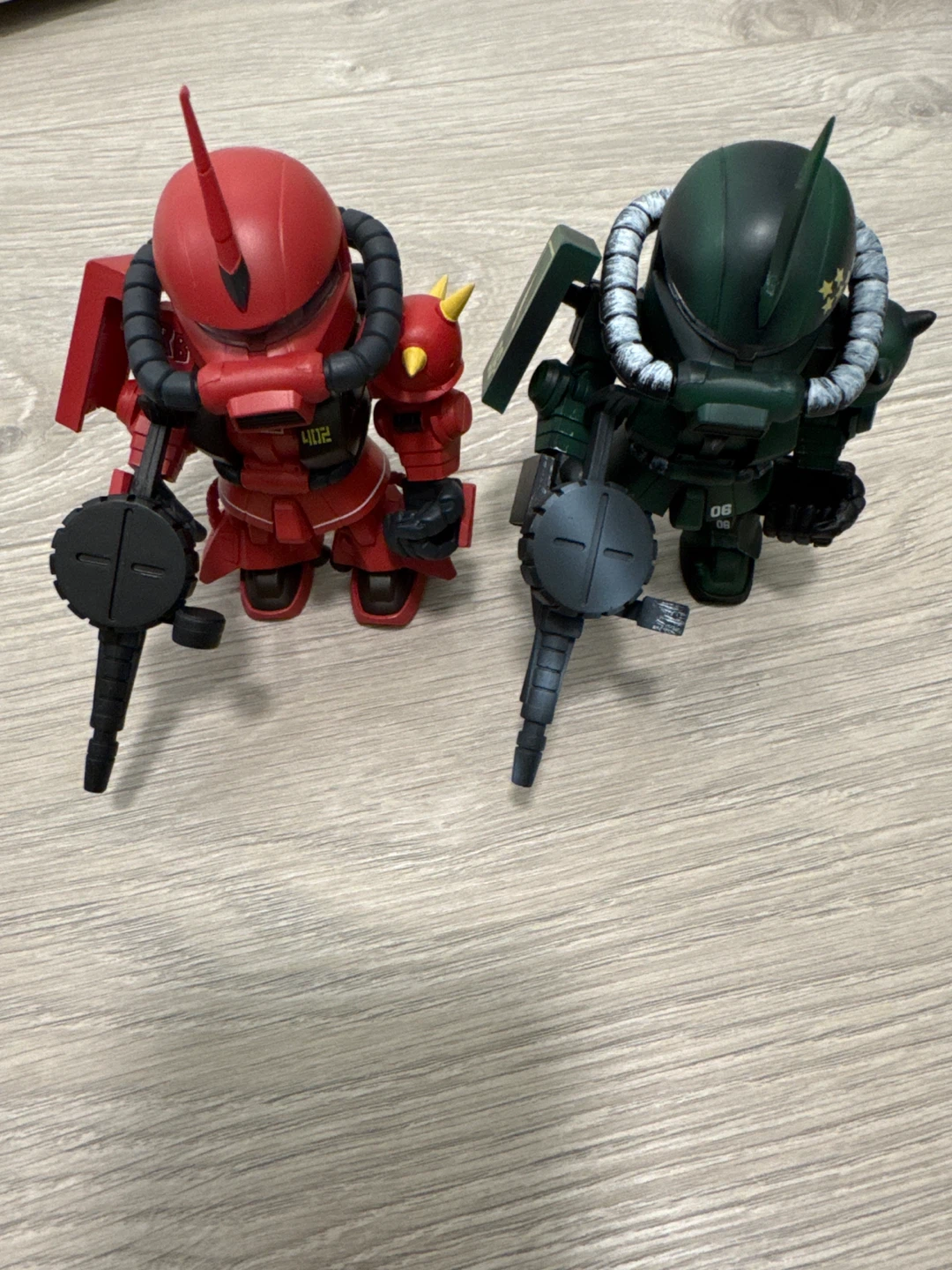 Gundam SD/EX-Standard Zaku II Set (Red & Green)
