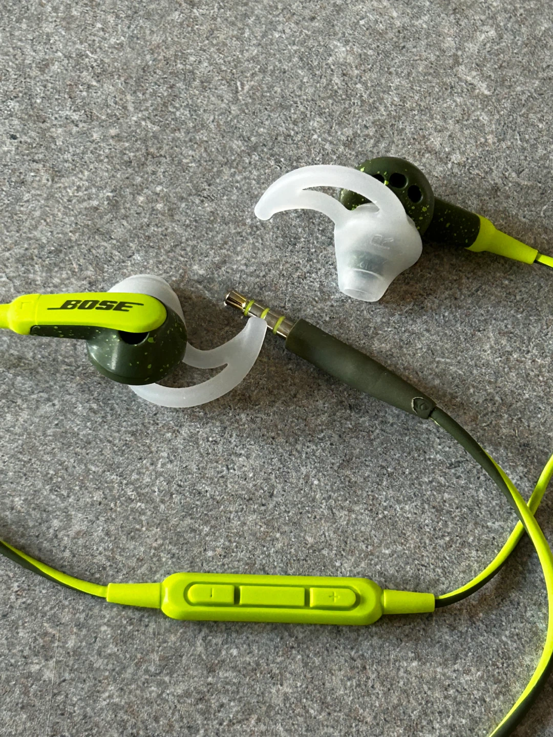 Bose SoundSport In-Ear Headphones - photo 5