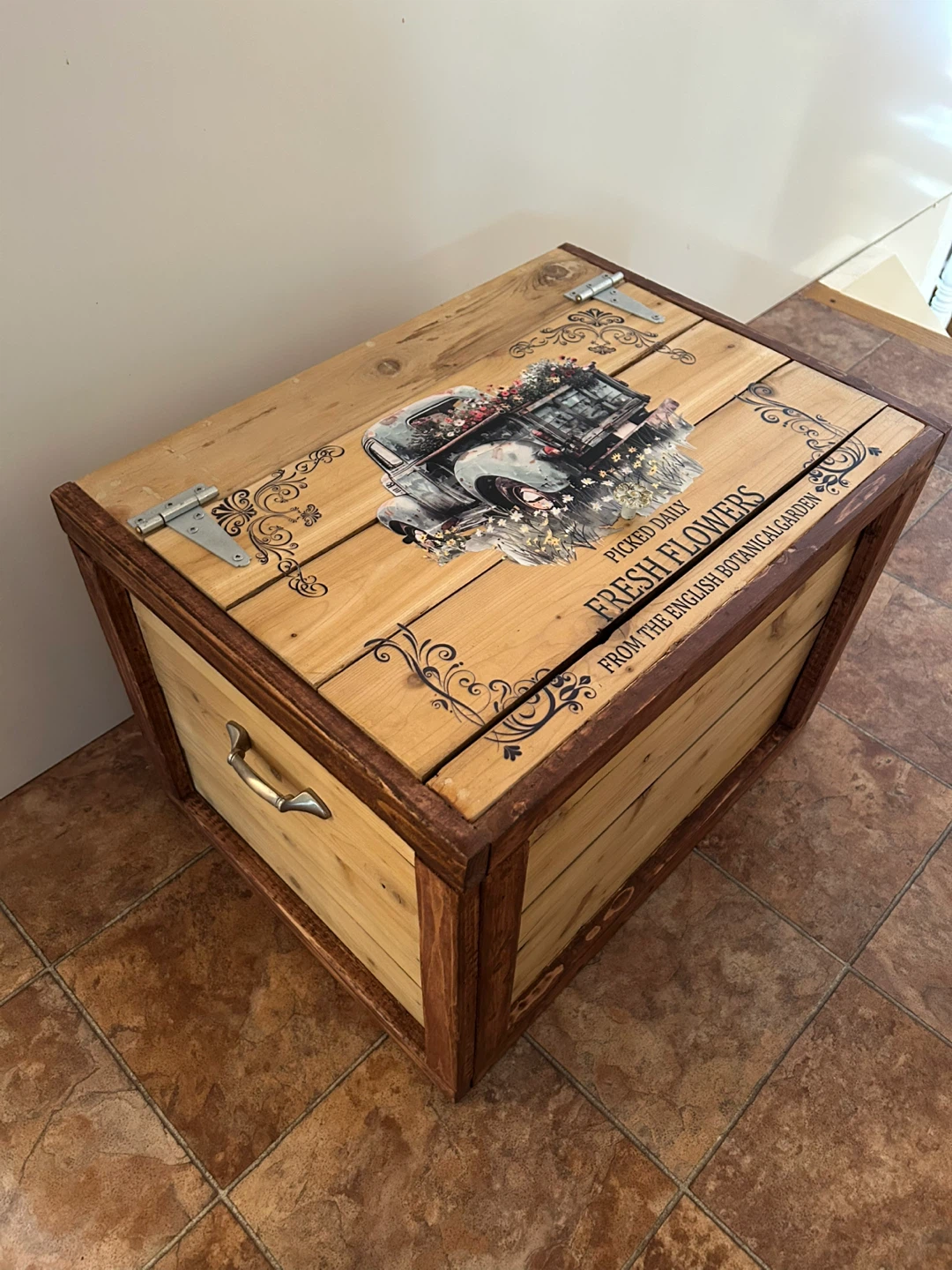 Wooden Storage Chest - "Fresh Flowers" Truck Design - photo 2