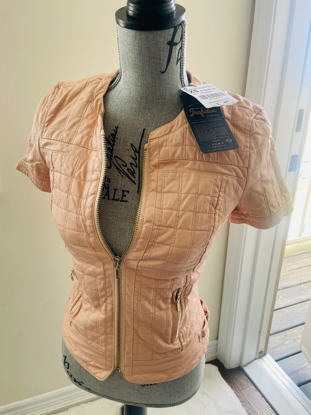 ZARA Quilted Short Sleeve Jacket XS Peach