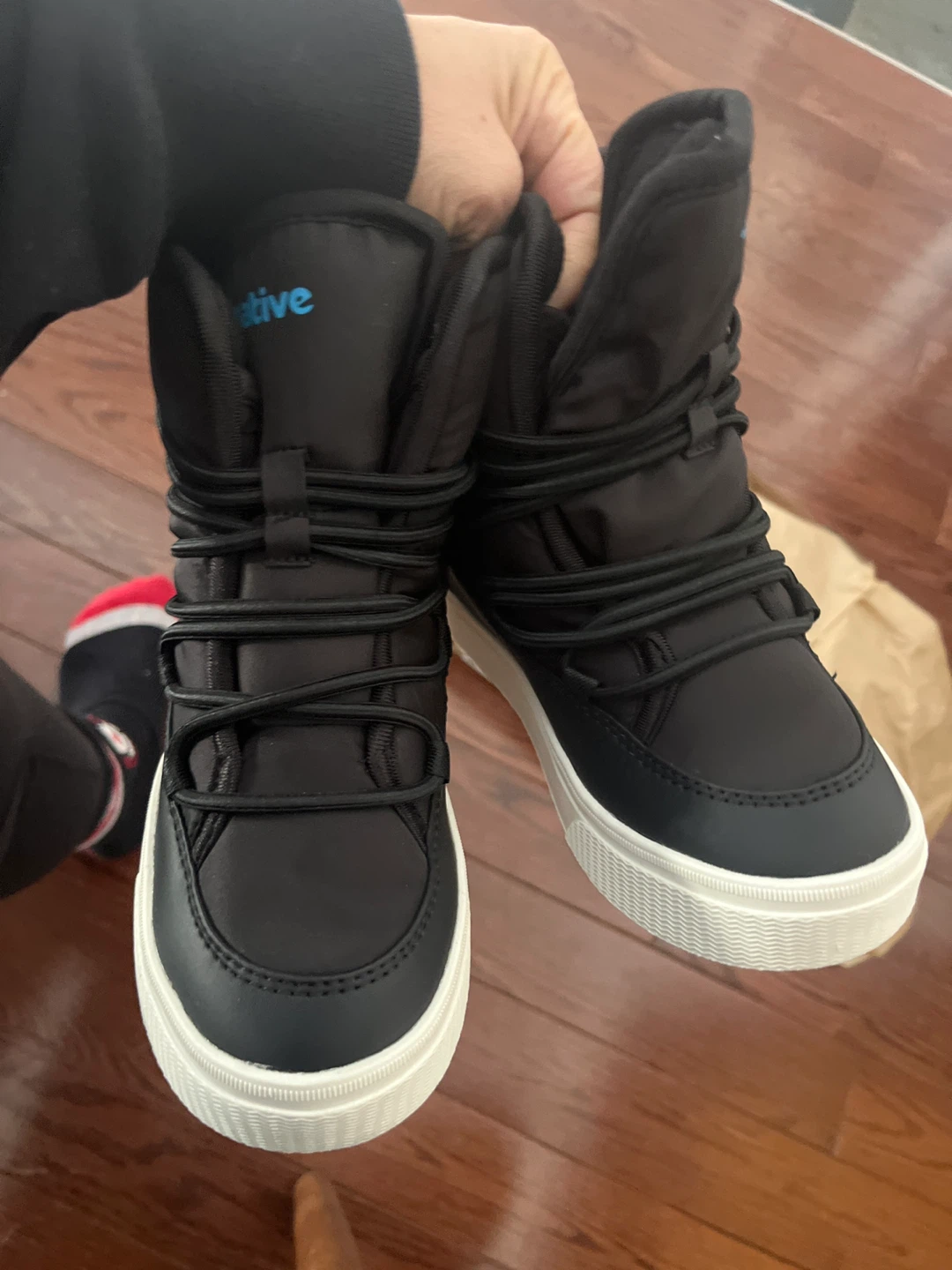 *bonus included! Native Chamonix Jiffy Kids Boots Size C13 Black