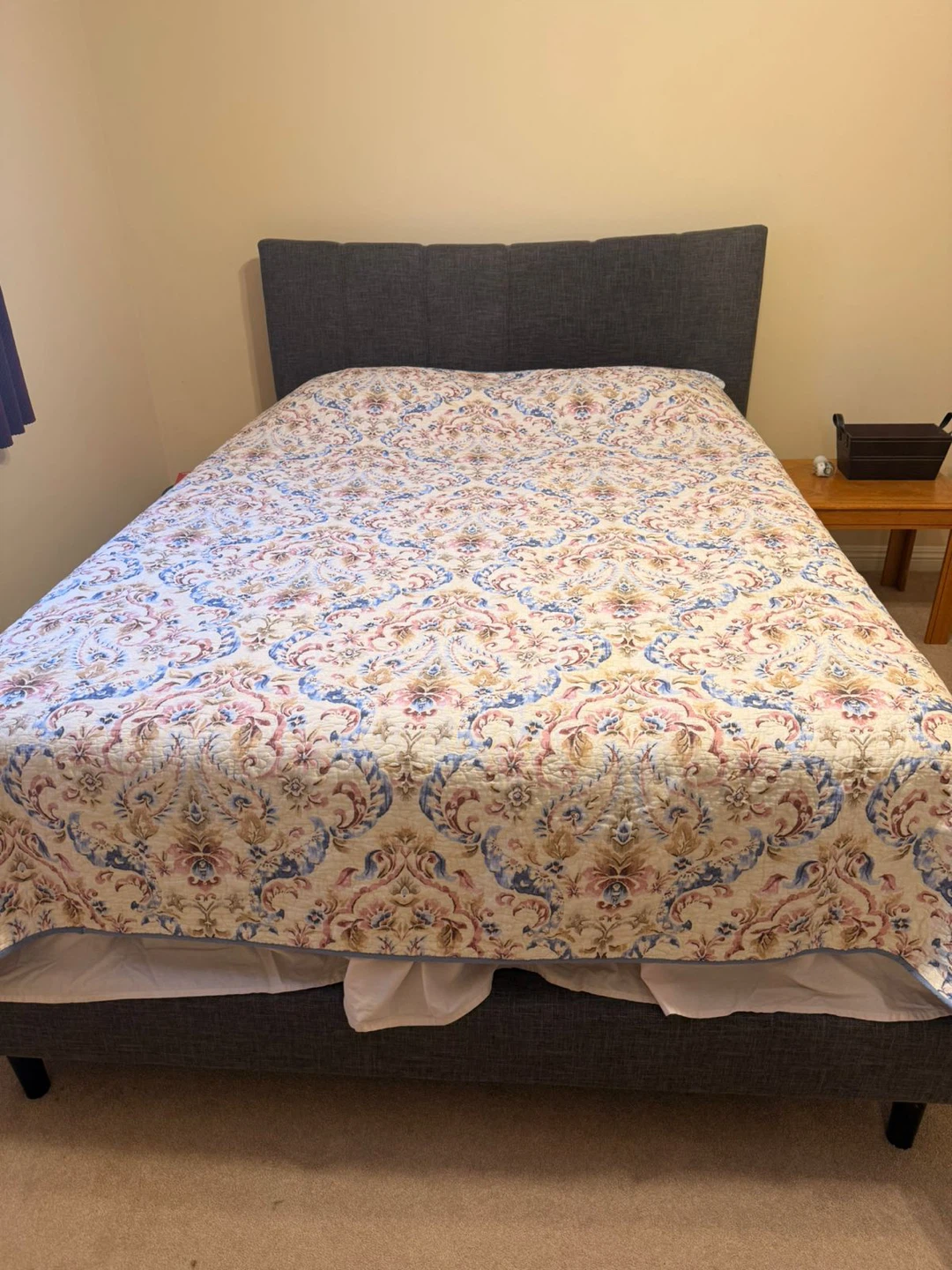 Queen Size Upholstered Bed Frame with Headboard