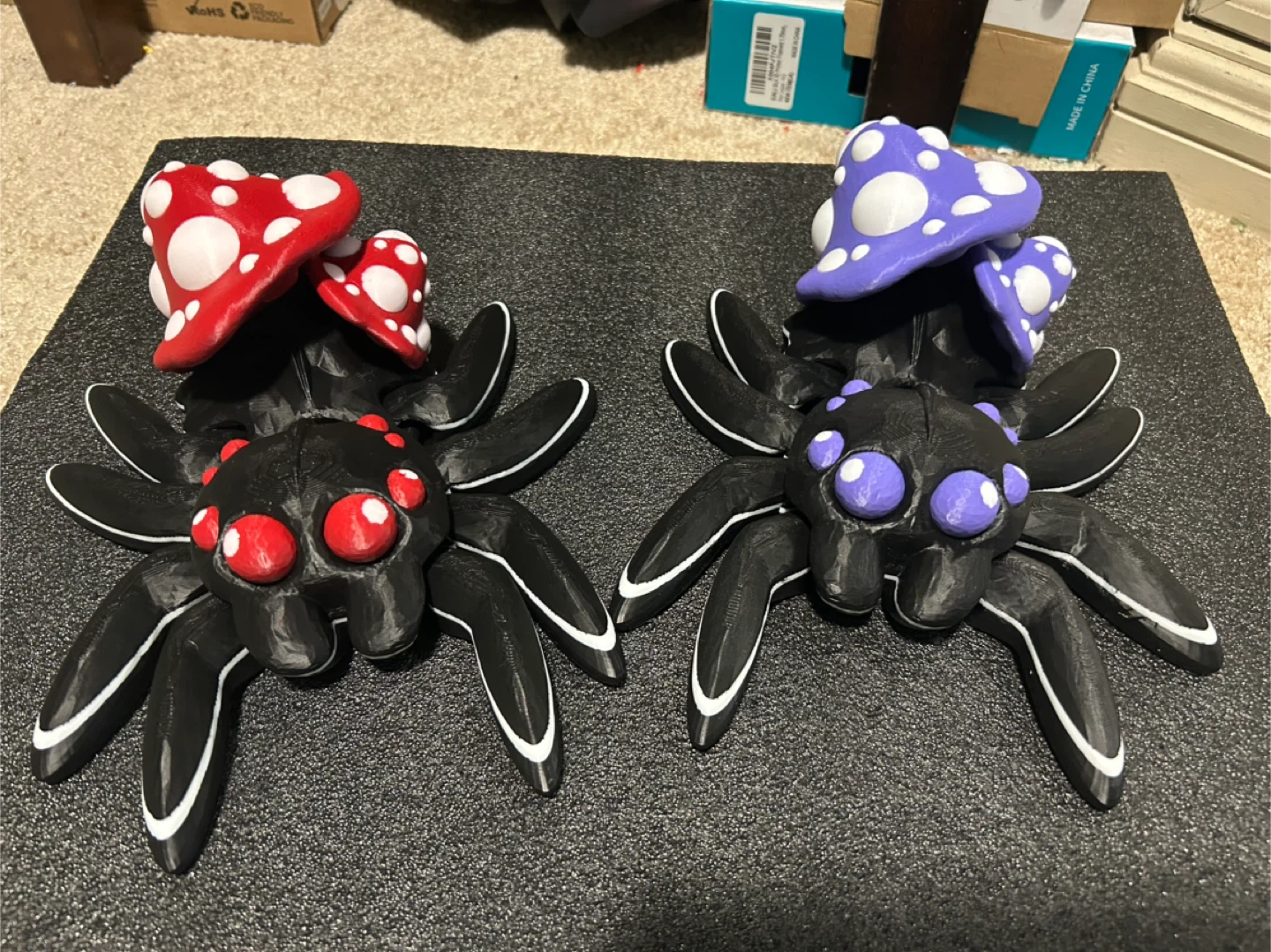 Huge 3d printed jumping spiders with mushroom back