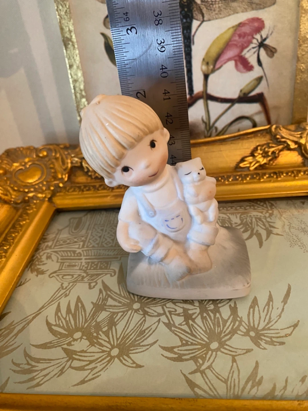 Vintage Porcelain Figurine of Boy Holding Baby - photo 5