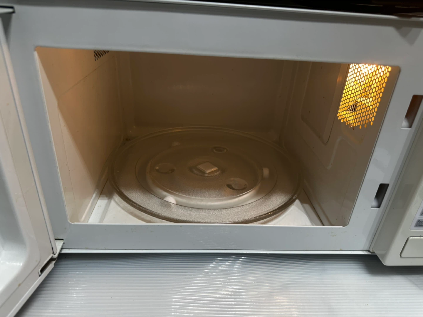 Samsung Microwave Oven - photo 2