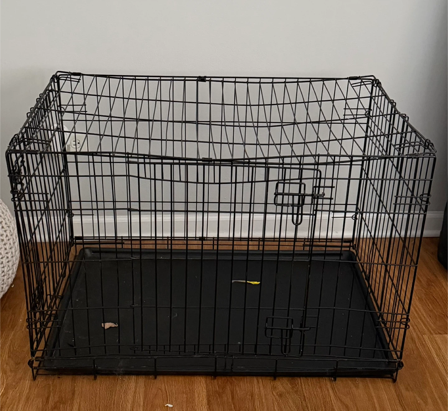Wire Dog Crate with Black Tray