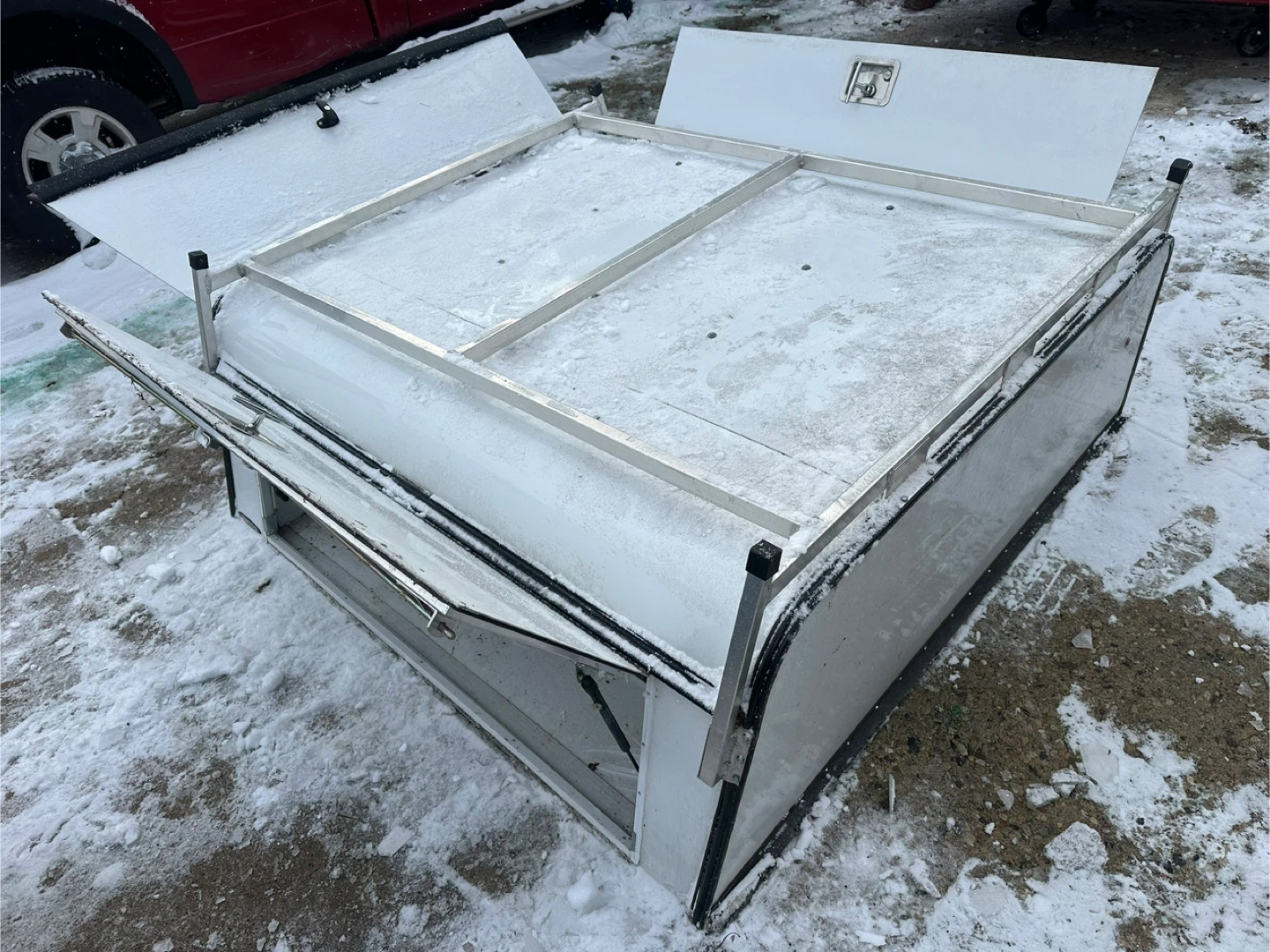 Camper topper cap for Toyota Tacoma 2021 Crew cab Short bed - photo 2