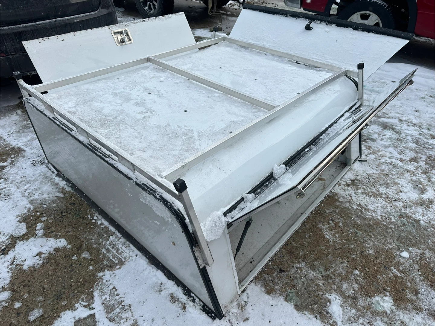 Camper topper cap for Toyota Tacoma 2021 Crew cab Short bed