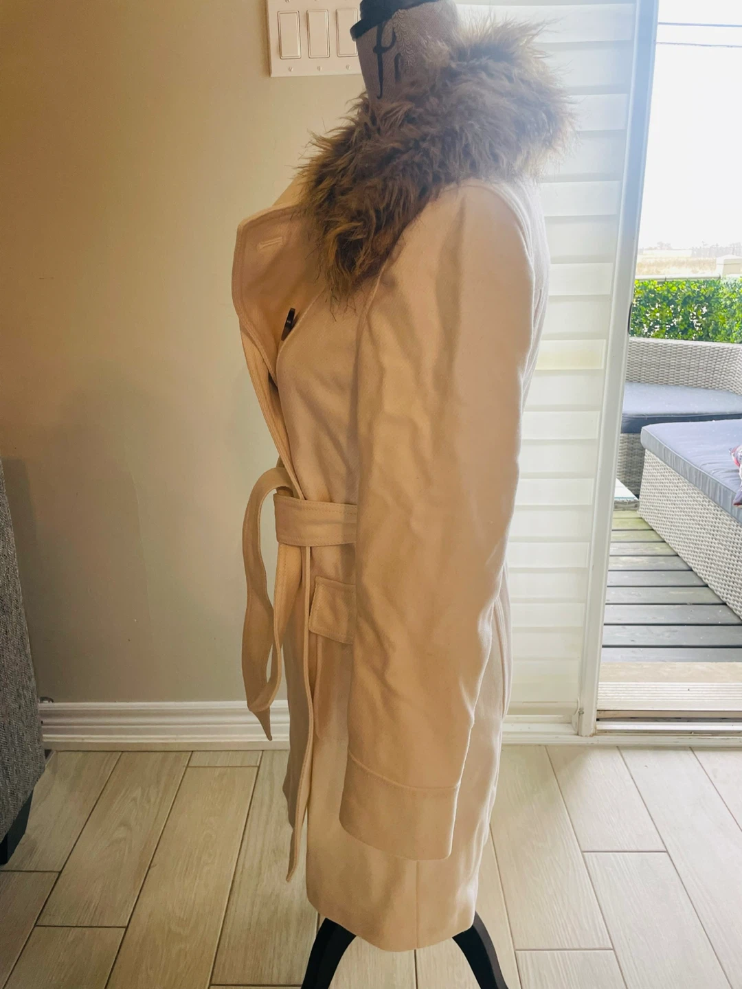 Old Navy Cream Double-Breasted Pea Coat with Faux Fur Trim - photo 2