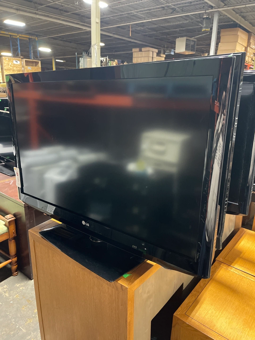 LG 42” - photo 2