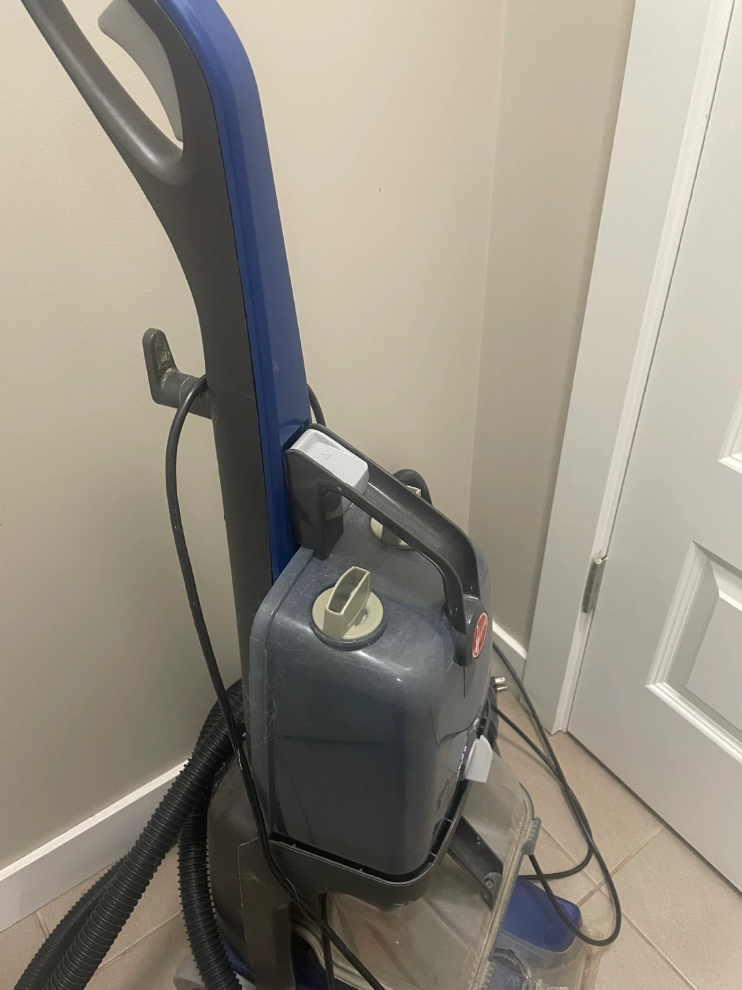Hoover Power Scrub Deluxe Pet Carpet &Upholstery  Deep Cleaner - photo 2