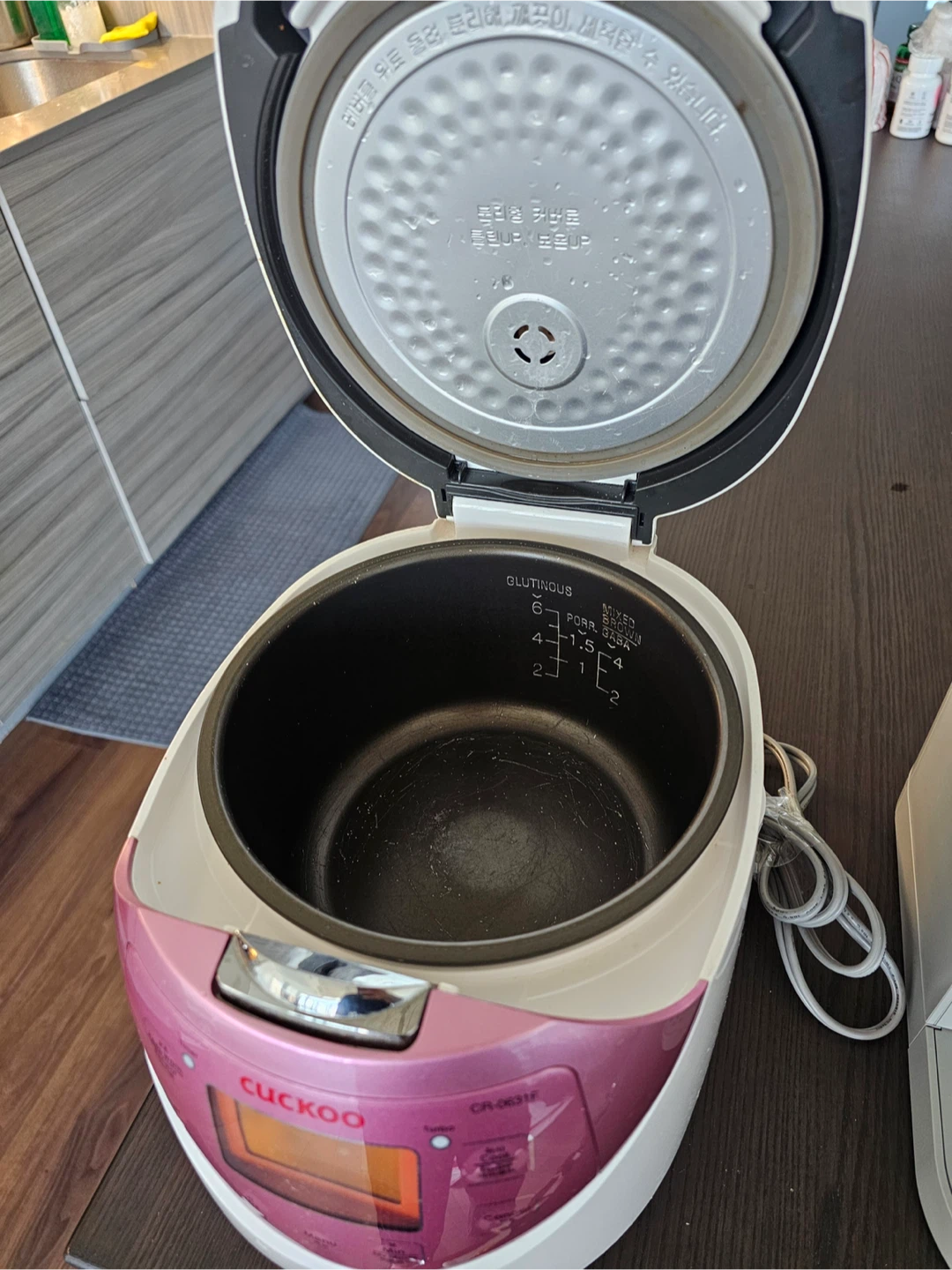 Cuckoo CR-0631F Rice Cooker - Pink/White - photo 2