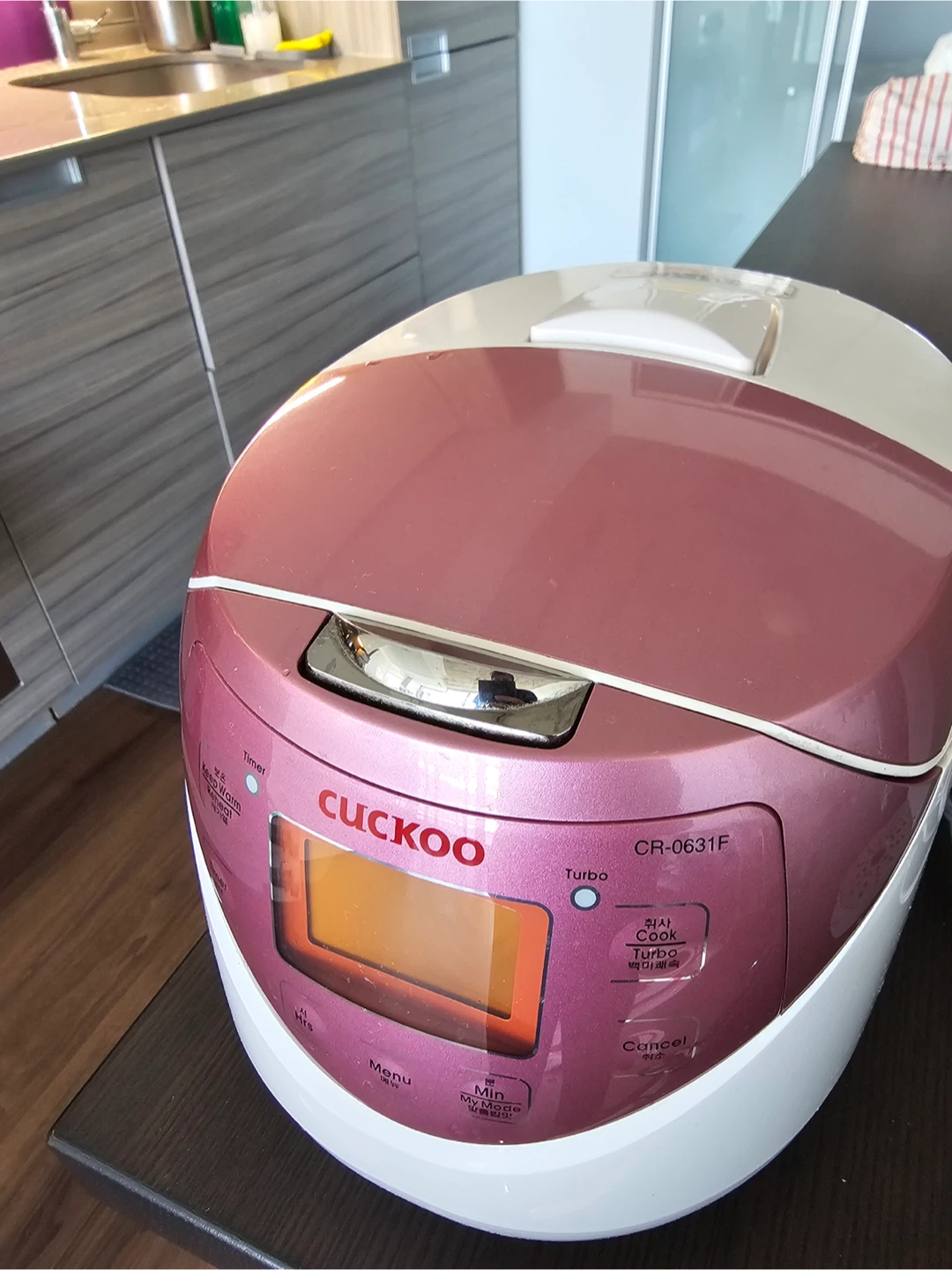 Cuckoo CR-0631F Rice Cooker - Pink/White