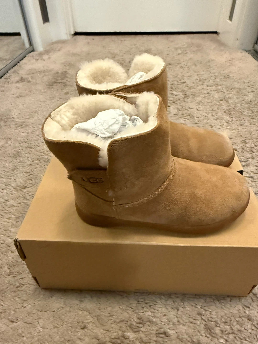 Ugg Boots - Toddler Size 10 - photo 4