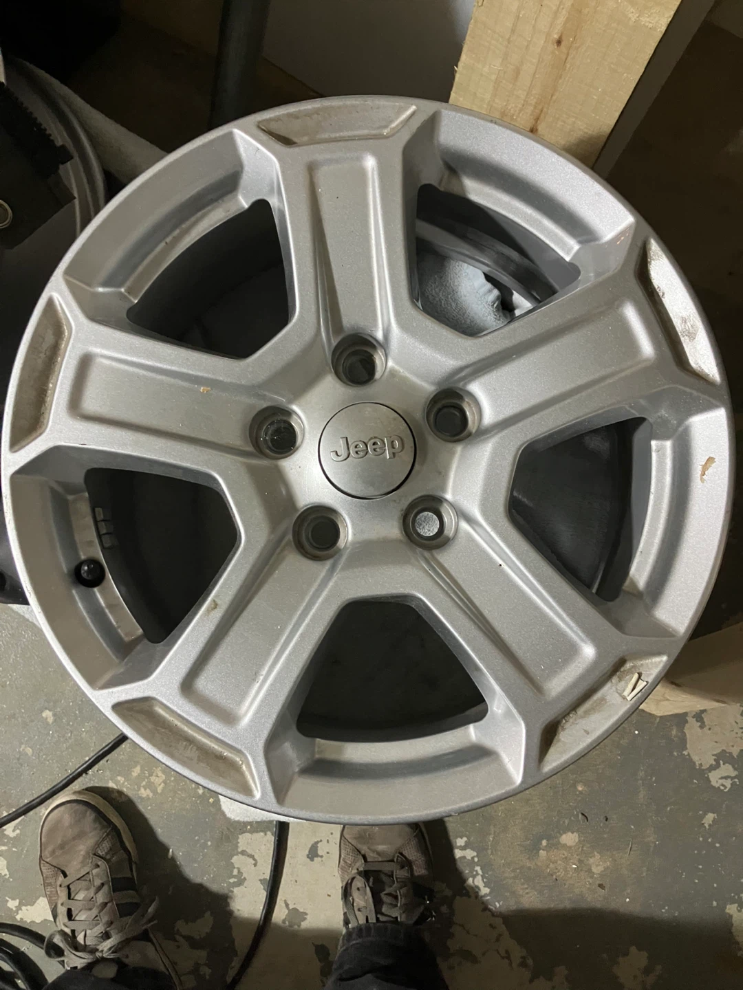 Brand new Jeep 17” Aluminum rims with TPS.